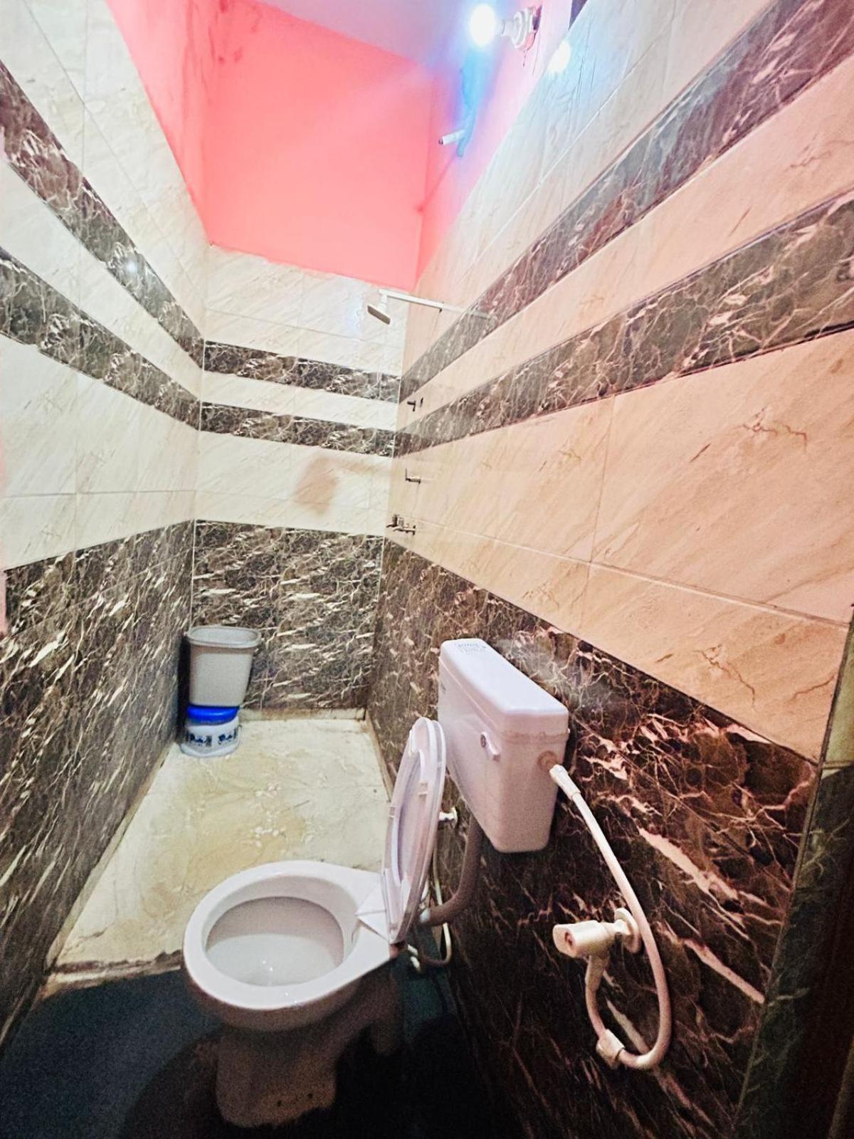 Agrawal Inn Guest House Mathura Exterior photo