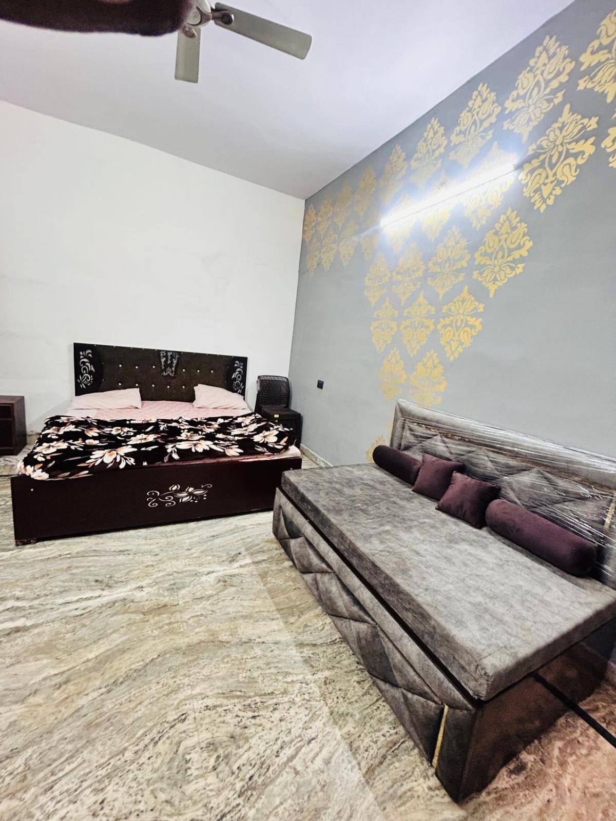 Agrawal Inn Guest House Mathura Exterior photo