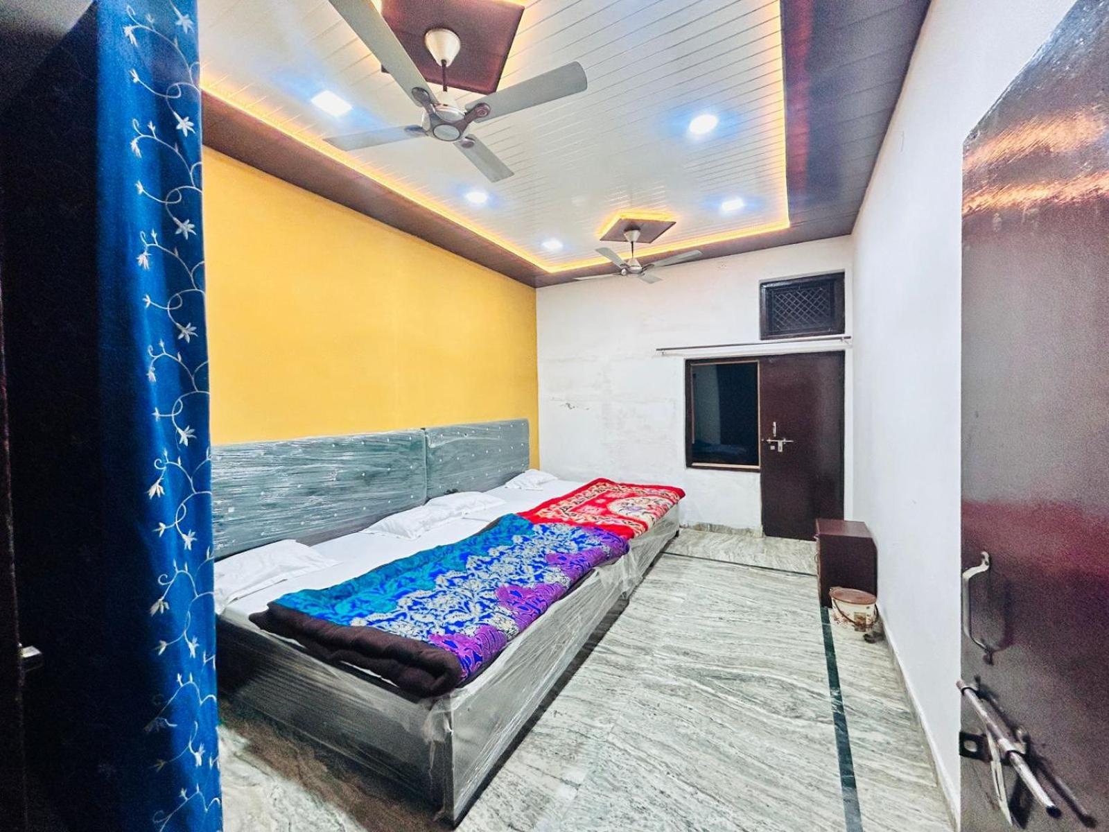 Agrawal Inn Guest House Mathura Exterior photo